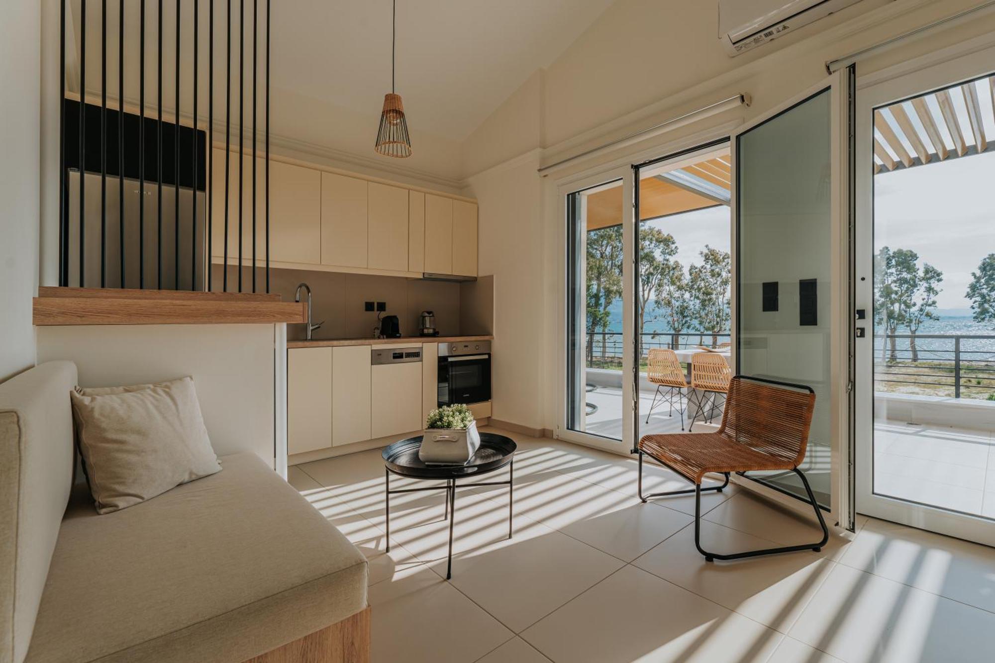 Ponte Suites Antirrio Exterior photo