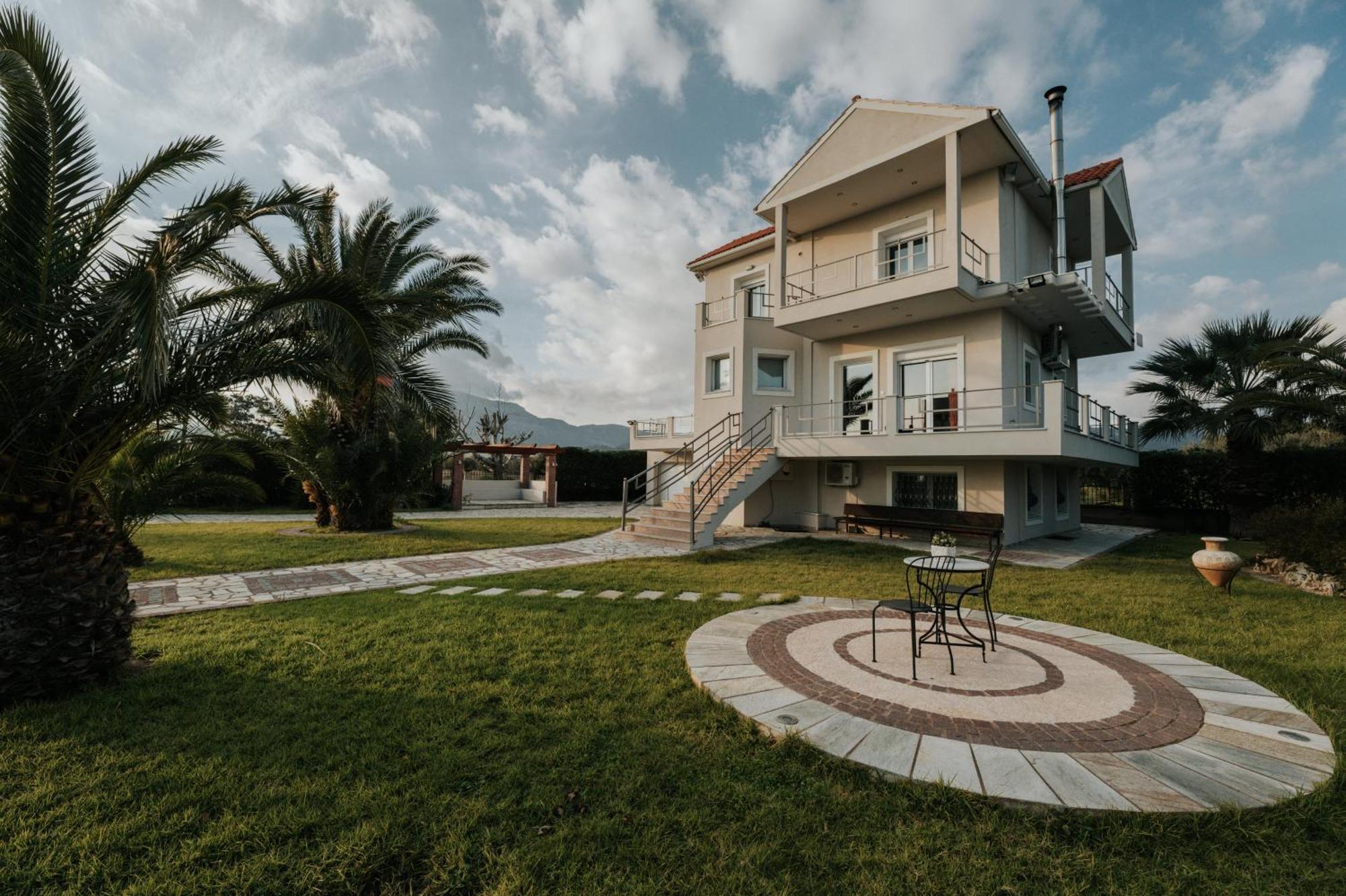 Ponte Suites Antirrio Exterior photo